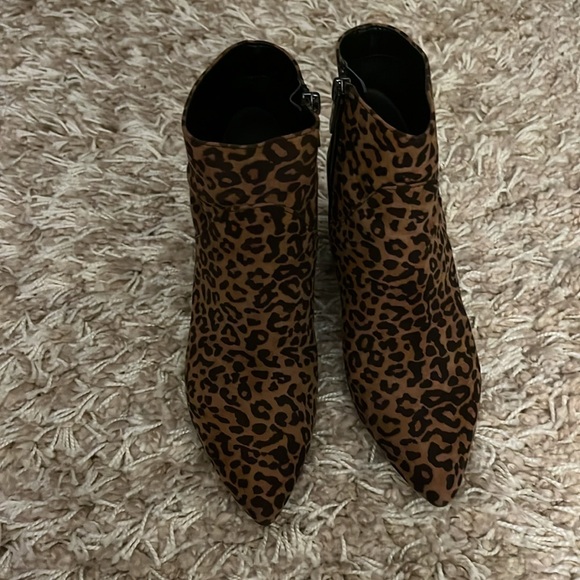 Sam Edelman leopard booties - Picture 2 of 5